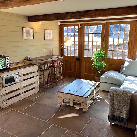 Demesne Farm Guesthouse Monmouth Bagian luar foto